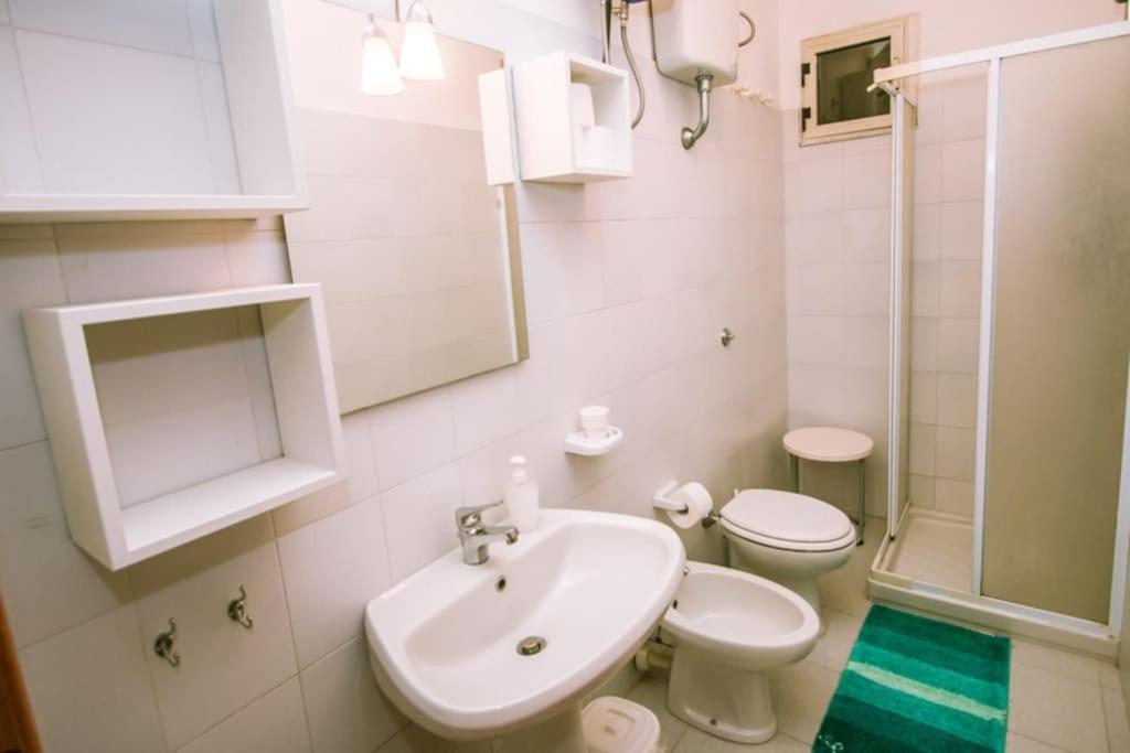 Blue Apartment, Alghero, Near Beaches Apartment *