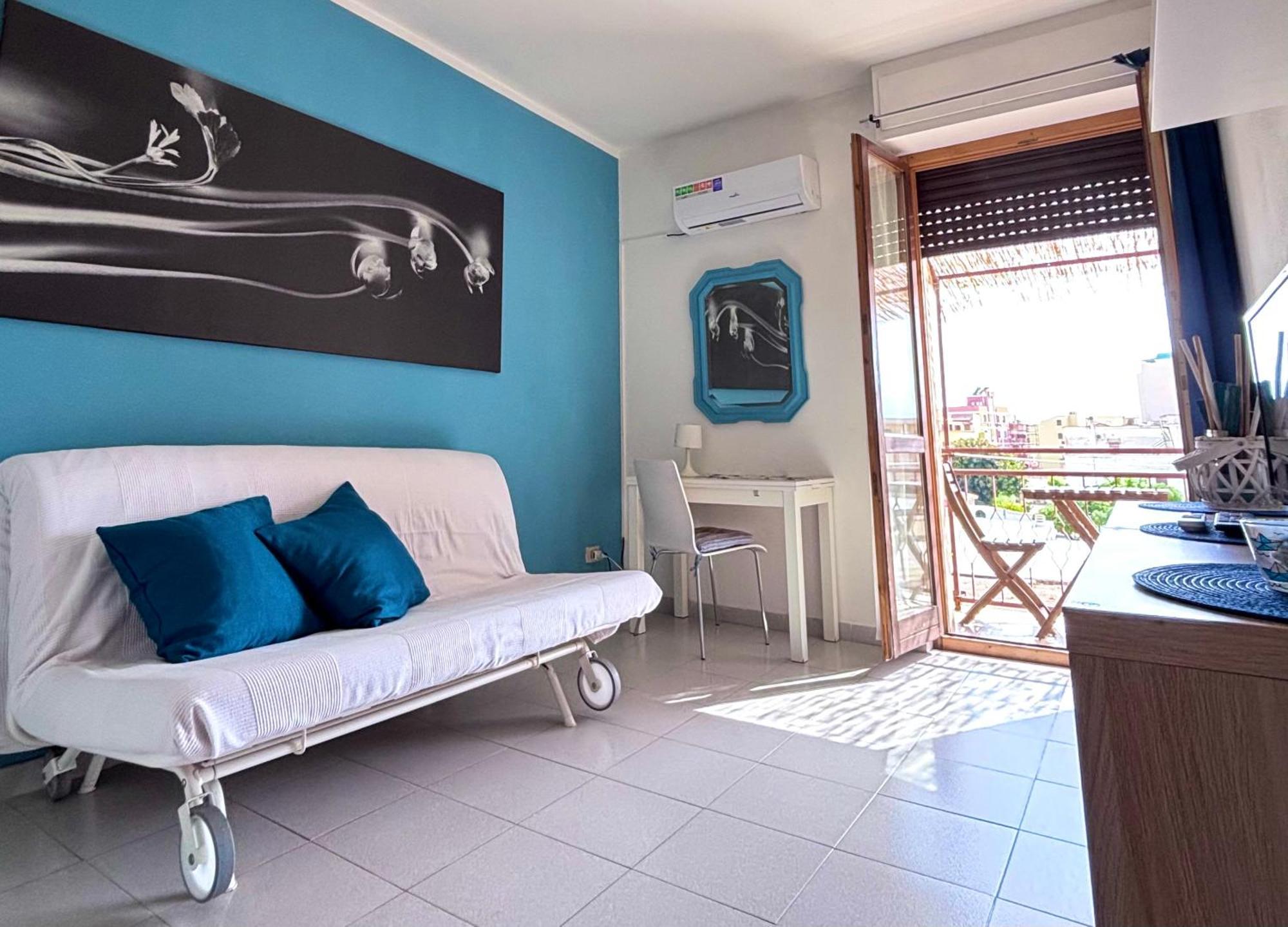 Blue Apartment, Alghero, Near Beaches Alghero